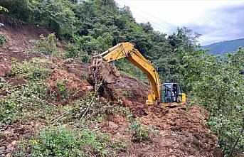 Ordu'da heyelan nedeniyle kapanan yol ulaşıma açıldı