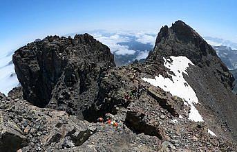 Rize'de 34 dağcı Kaçkar Dağları'na tırmandı