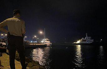 Sinop'ta bıçaklı kavgaya karışan kişi polisten yüzerek kaçmaya çalıştı