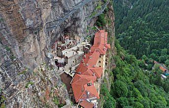Sümela Manastırı dolu günlerine kavuştu
