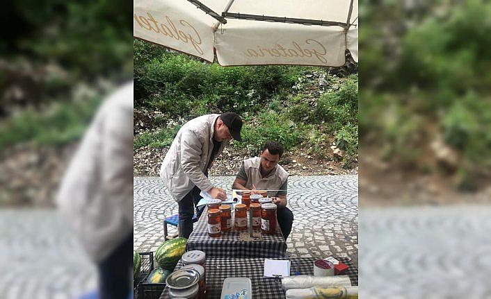 Trabzon'da turizm bölgelerinde bal satışı yapan işletmeler denetlendi