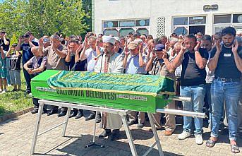 Zonguldak'ta evinde ölü bulunan yaşlı adam toprağa verildi