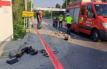Zonguldak'ta otomobil devrildi, aynı aileden bir kişi öldü, 4 kişi yaralandı