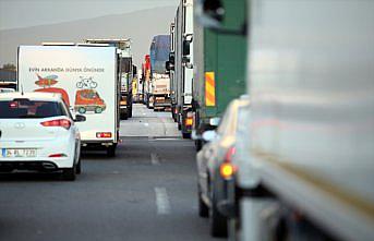 Anadolu Otoyolunun bazı kesimlerinde bakım onarım çalışmaları yapılıyor