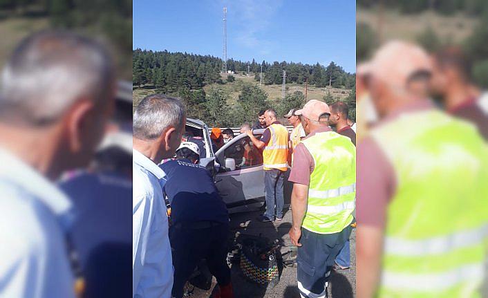 Bolu'da takla atan otomobildeki 2 kişi yaralandı
