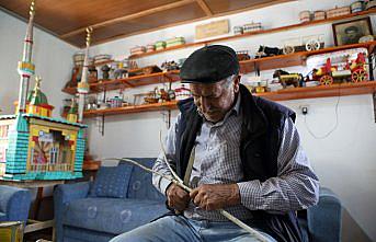 Evinde yaptığı maketlerle geçmişi yaşıyor