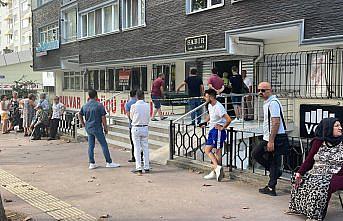 Samsun'da 8. kattan apartman boşluğuna düşen kişi öldü