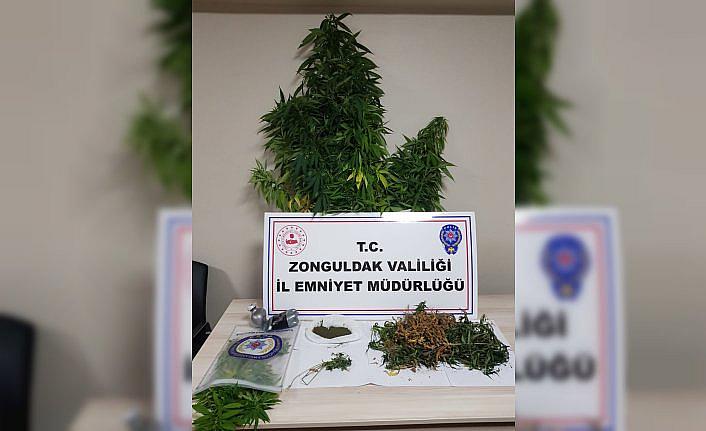 Zonguldak'ta uyuşturucu operasyonunda yakalanan 2 zanlı tutuklandı