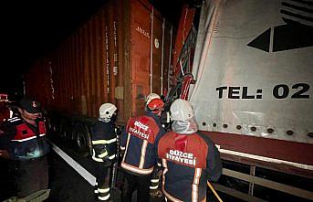 Anadolu Otoyolu'nda tır ile çarpışan kamyonun sürücüsü hayatını kaybetti