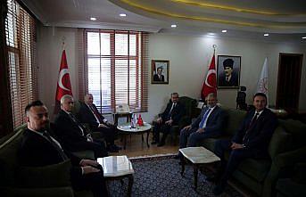 Ankara Üniversitesi Rektörü Prof. Dr. Ünüvar'dan Tokat Valisi Hatipoğlu'na ziyaret