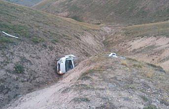 Bayburt'ta uçuruma yuvarlanan kamyonetin sürücüsü öldü