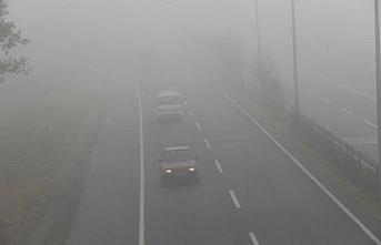 Bolu Dağı'nda etkili olan sis görüş mesafesini düşürdü
