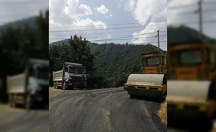 Espiye'de köy yolları asfaltlanıyor