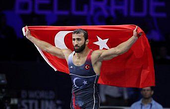 Milli güreşçi Burhan Akbudak, dünya şampiyonu oldu