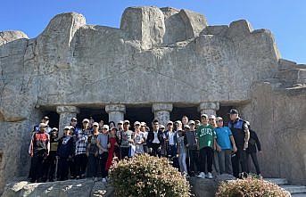 Samsun'da öğrenciler “Kanka“ ile kenti gezdi