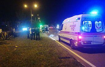 Samsun'da otomobilin çarptığı anne ile oğlu öldü