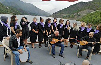 Sanatçı Neşet Ertaş, Borçka'da anıldı