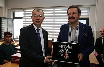 TOBB Başkanı Hisarcıklıoğlu Artvin'de okul açılına katıldı