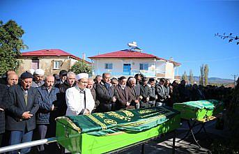 Ankara'da yol verme kavgasında öldürülen iki kardeşin cenazesi Tokat'ta defnedildi