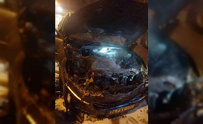 Bolu'da seyir halinde yanan otomobilde hasar oluştu