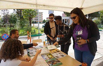 Çarşamba Belediyesi üniversite öğrencilerini “hoş geldiniz“ standıyla karşılıyor