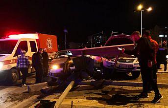 Çorum'da 2 otomobilin çarpıştığı kazada 1 kişi yaralandı