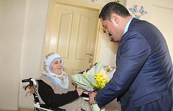 Amasya Valisi Masatlı, şehit ailesini ziyaret etti