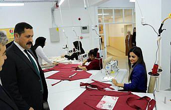 Amasya'da öksüz ve yetim gençlerle kadınlara istihdam garantili kurs