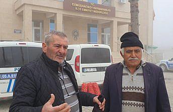 Amasya'da yol kenarındaki tezgahlardan 46 çuval soğan çalan zanlı yakalandı