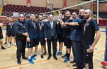 Bafra'da Cumhuriyet Kupası Voleybol Turnuvası tamamlandı