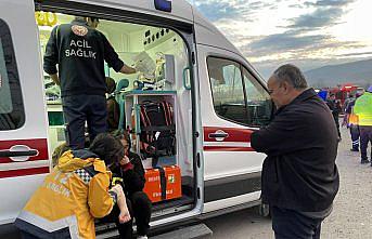Bartın'da yolcu otobüsünün devrilmesi sonucu 39 kişi yaralandı