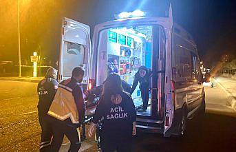 Bayburt'ta iki otomobil çarpıştı, 2 kişi yaralandı