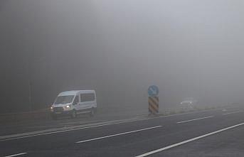 Bolu Dağı'nda sis nedeniyle görüş mesafesi azaldı