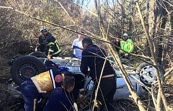 Bolu'da şarampole devrilen otomobildeki 2 kişi öldü