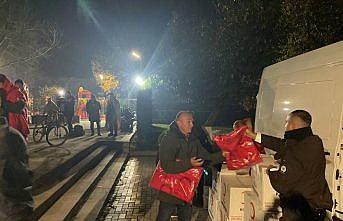 Düzce'de deprem nedeniyle vatandaşlar sokaklarda bekleyişini sürdürüyor