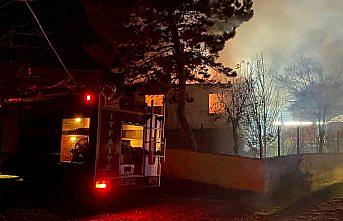 Karabük'te yangın çıkan ev kullanılamaz hale geldi