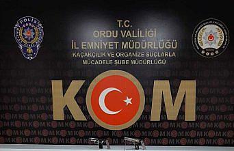 Ordu'da polisin durdurduğu araçta 5 tabanca ele geçirildi