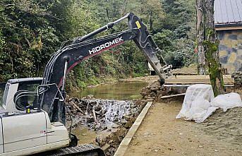 Rize'de inşaatı durdurulan 11 ruhsatsız bungalov yıkıldı