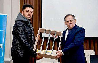 Samsun'da arı zehrinin üretimi için arıcılara aparat dağıtıldı