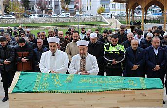 Samsun'da bıçaklanarak öldürülen üniversite öğrencisinin cenazesi Amasya'da toprağa verildi