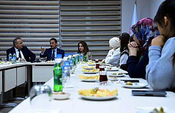 Sinop Valisi Karaömeroğlu'ndan öğrencilere dolmuş ücretlerinde iyileştirme sözü