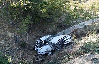 Sinop'ta otomobil ile traktör çarpıştı 5 kişi yaralandı