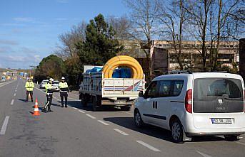 Sinop'ta ticari araç sürücülerine kış lastiği bilgilendirilmesi yapıldı