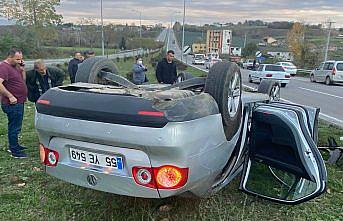 Takla atan otomobilin sürücüsü yaralandı