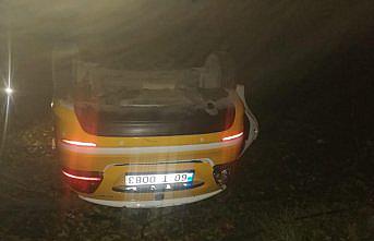 Tokat'ta direğe çarpan taksinin sürücüsü öldü, 2 kişi yaralandı