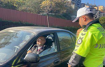 Zonguldak'ta trafik ekipleri kırmızı ışıkta geçenleri dronla tespit etti