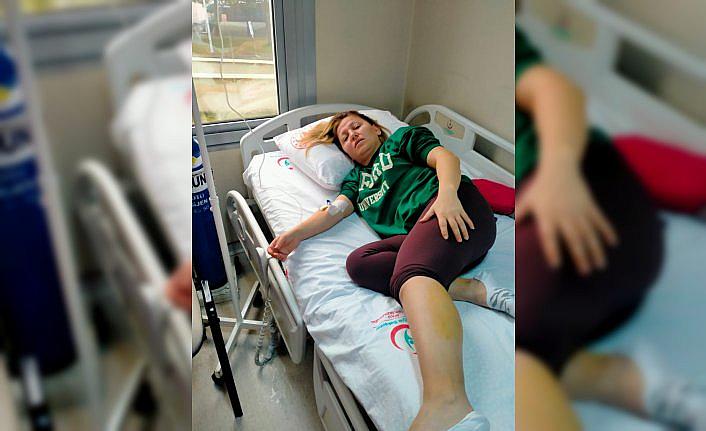 Bolu'da köpeklerin saldırısında bacağından yaralanan kadın tedavi edildi