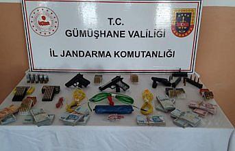 Gümüşhane'de kaçak silah operasyonunda 2 kişi yakalandı
