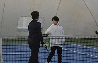 Manisa'da 12 Yaş Hafta Sonu Tenis Turnuvası başladı