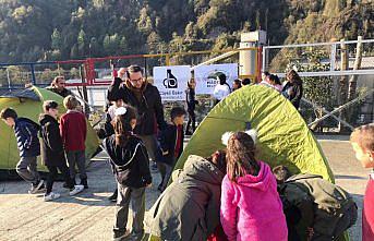 Rize'de dağcılar öğrencilere eğitim verdi